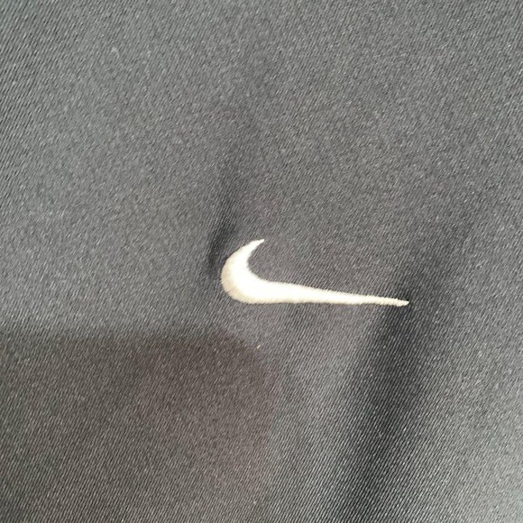 Nike Black Braves Dri-Fit Quarter Zip Hoodie M - Picture 6 of 6